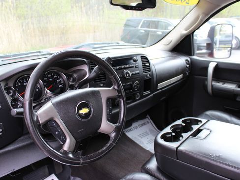 Used 2008 Chevrolet Silverado 2500 LT w/ 1LT Convenience Package AWD/4WD image 18
