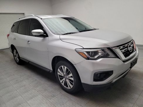 Used 2019 Nissan Pathfinder SL AWD/4WD image 11
