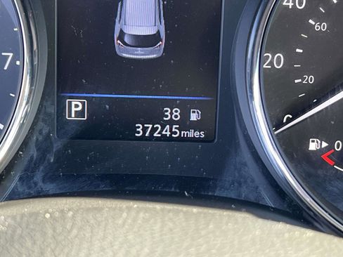 Used 2020 Nissan Rogue SL w/ Premium Package image 27