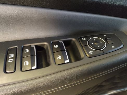 Used 2020 Hyundai Santa Fe Limited FWD image 27