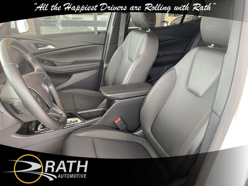 Used 2025 Buick Encore GX Preferred FWD image 11