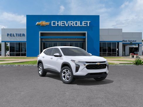 New 2026 Chevrolet Trax LS w/ LS Convenience Package FWD image 1