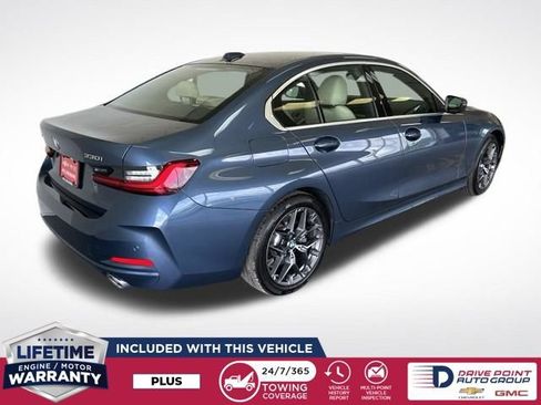 Used 2025 BMW 330i xDrive Sedan w/ Premium Package AWD/4WD image 3