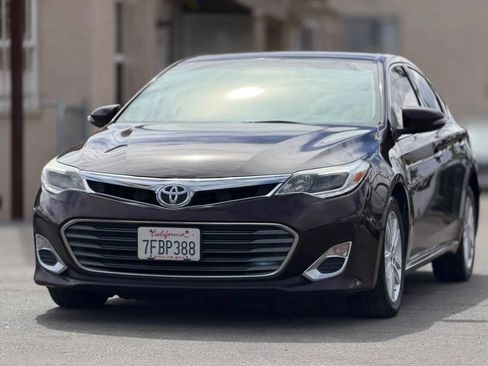 Used 2014 Toyota Avalon XLE FWD image 5