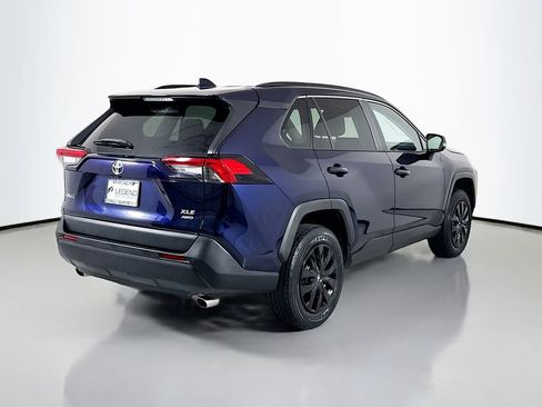 Used 2022 Toyota RAV4 XLE AWD/4WD image 4