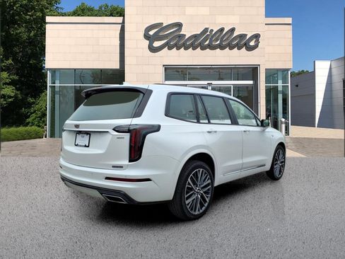 Certified 2025 Cadillac XT6 Sport w/ Technology Package AWD/4WD image 5