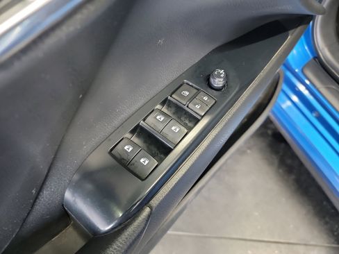 Used 2020 Toyota Camry SE FWD image 14