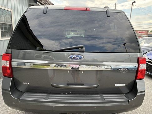 Used 2015 Ford Expedition XLT AWD/4WD image 5