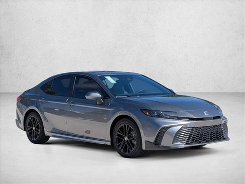 New 2026 Toyota Camry SE image 7