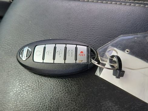 Used 2017 Nissan Maxima 3.5 SV image 28