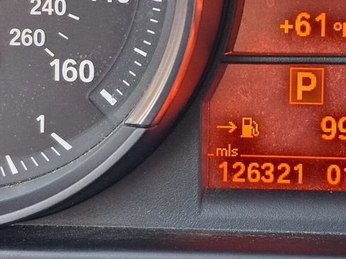 Used 2011 BMW Z4 sDrive35i image 17