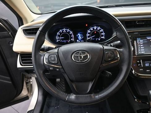 Used 2016 Toyota Avalon XLE Premium FWD image 12