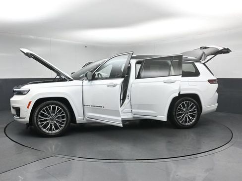 Used 2023 Jeep Grand Cherokee L Summit AWD/4WD image 57
