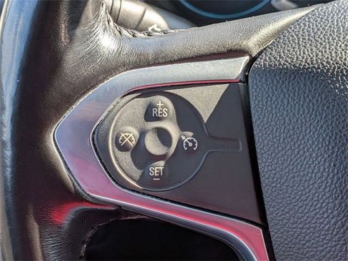 Used 2021 Chevrolet Traverse LT image 19