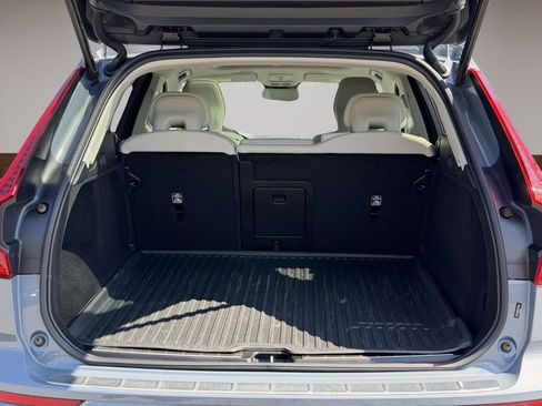 Used 2023 Volvo XC60 B5 Plus w/ Climate Package AWD/4WD image 13