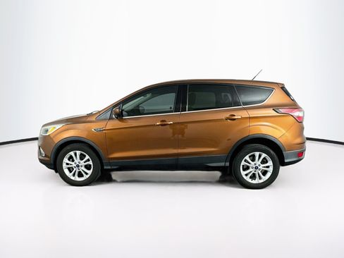 Used 2017 Ford Escape SE FWD image 4