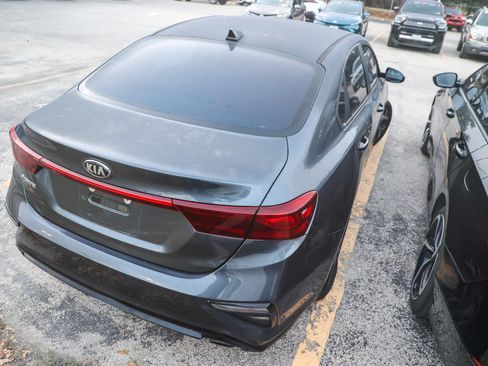 Used 2020 Kia Forte LXS FWD image 10