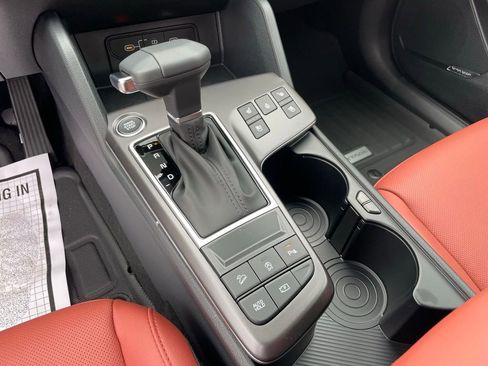 New 2026 Kia Sportage SX AWD/4WD image 17