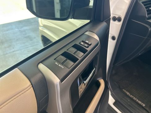 Used 2019 Toyota 4Runner 4WD image 38