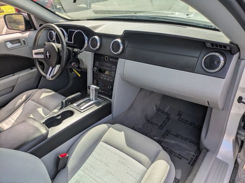 Used 2009 Ford Mustang Coupe image 16