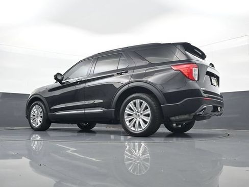 Used 2024 Ford Explorer Limited w/ Limited Technology Package AWD/4WD image 28