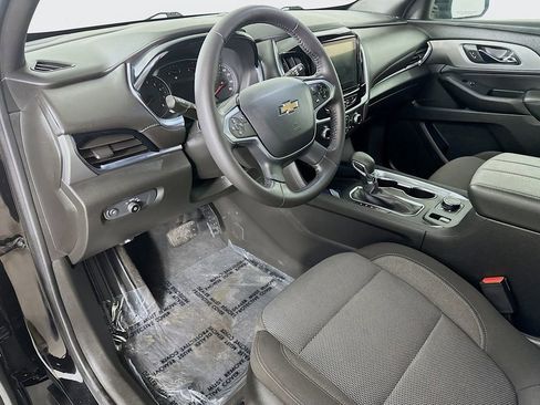Used 2022 Chevrolet Traverse LT image 21