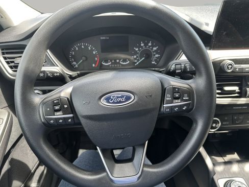 Used 2022 Ford Escape SE image 16