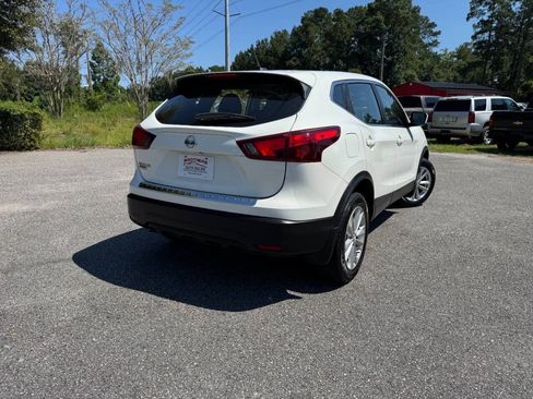 Used 2018 Nissan Rogue Sport S w/ S Appearance Package FWD image 32