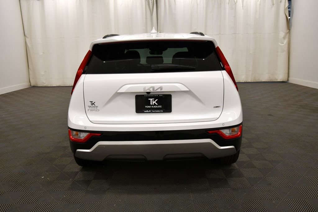 Certified 2025 Kia Niro EX Touring FWD image 6