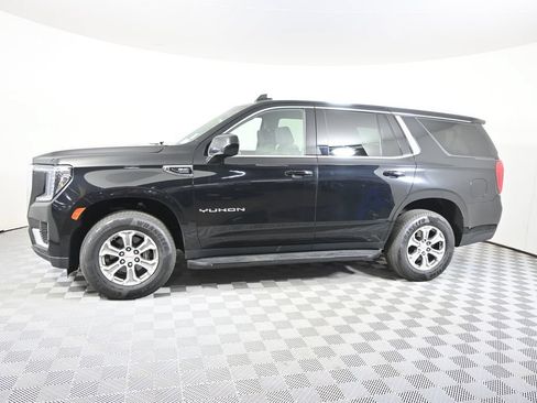 Used 2022 GMC Yukon SLE AWD/4WD image 2