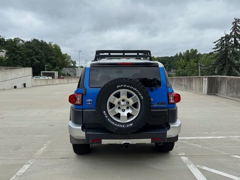 Used 2007 Toyota FJ Cruiser 4WD image 7
