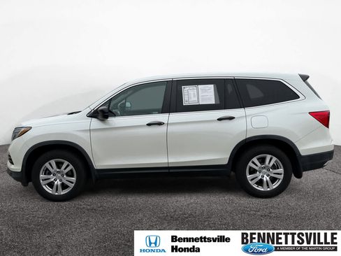 Used 2018 Honda Pilot LX image 2