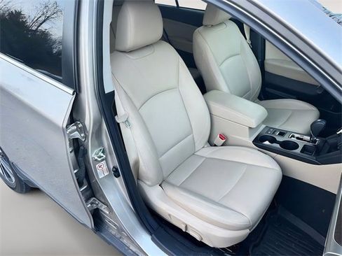 Used 2019 Subaru Outback 3.6R Limited w/ Popular Package #2 image 15