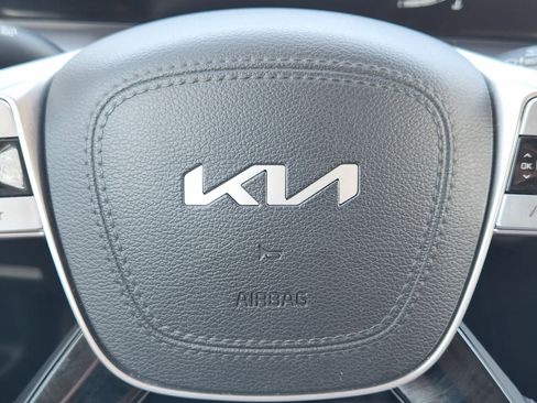 Used 2025 Kia Telluride S image 38