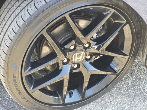 Used 2025 Honda Civic Sport image 9