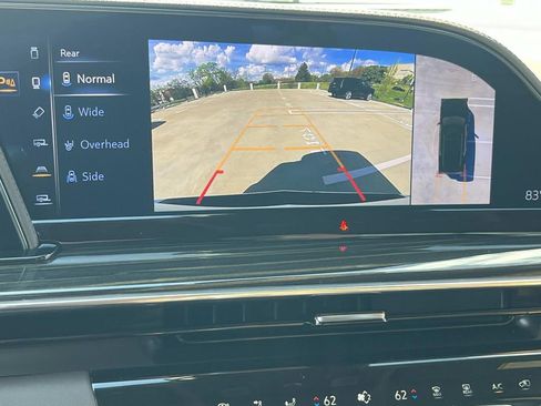 Used 2024 Cadillac Escalade Premium Luxury w/ Performance Package image 34