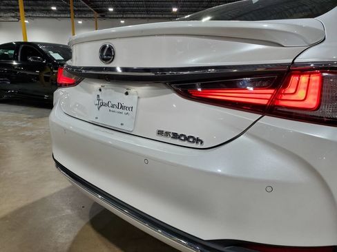 Used 2021 Lexus ES 300h w/ Premium Package FWD image 41