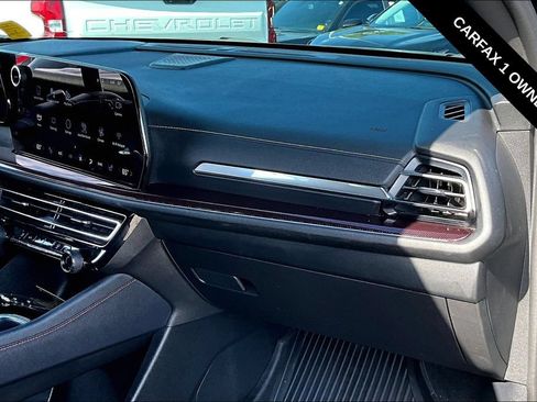 Used 2024 Chevrolet Traverse Z71 w/ Enhanced Driving Package AWD/4WD image 25