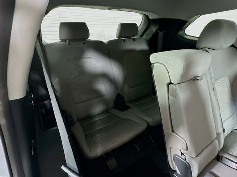 Used 2017 Hyundai Santa Fe SE image 29