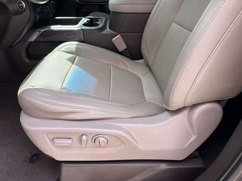 Used 2019 Chevrolet Silverado 1500 LTZ w/ LTZ Texas Edition image 18