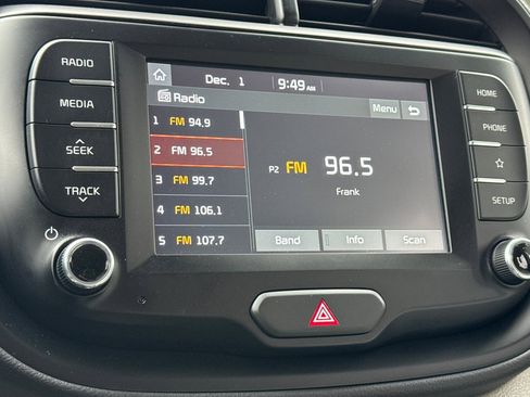 Used 2021 Kia Soul LX image 18