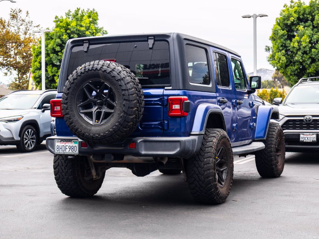 Used 2018 Jeep Wrangler Unlimited Sahara w/ LED Lighting Group AWD/4WD image 6
