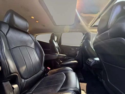 Used 2014 Chevrolet Traverse LTZ FWD image 15