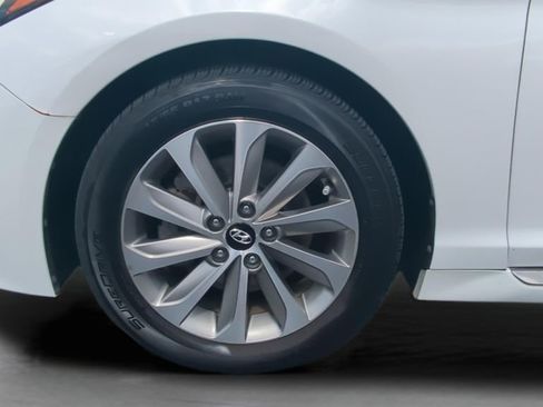 Used 2017 Hyundai Sonata Sport w/ Cargo Package image 10
