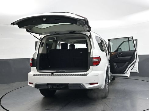 Used 2024 Nissan Armada SL w/ Captain's Chairs Package RWD image 50
