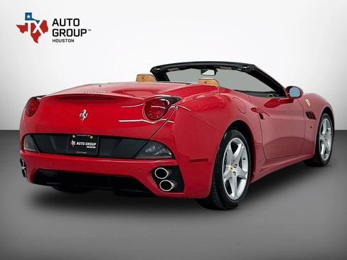 Used 2013 Ferrari California RWD image 5