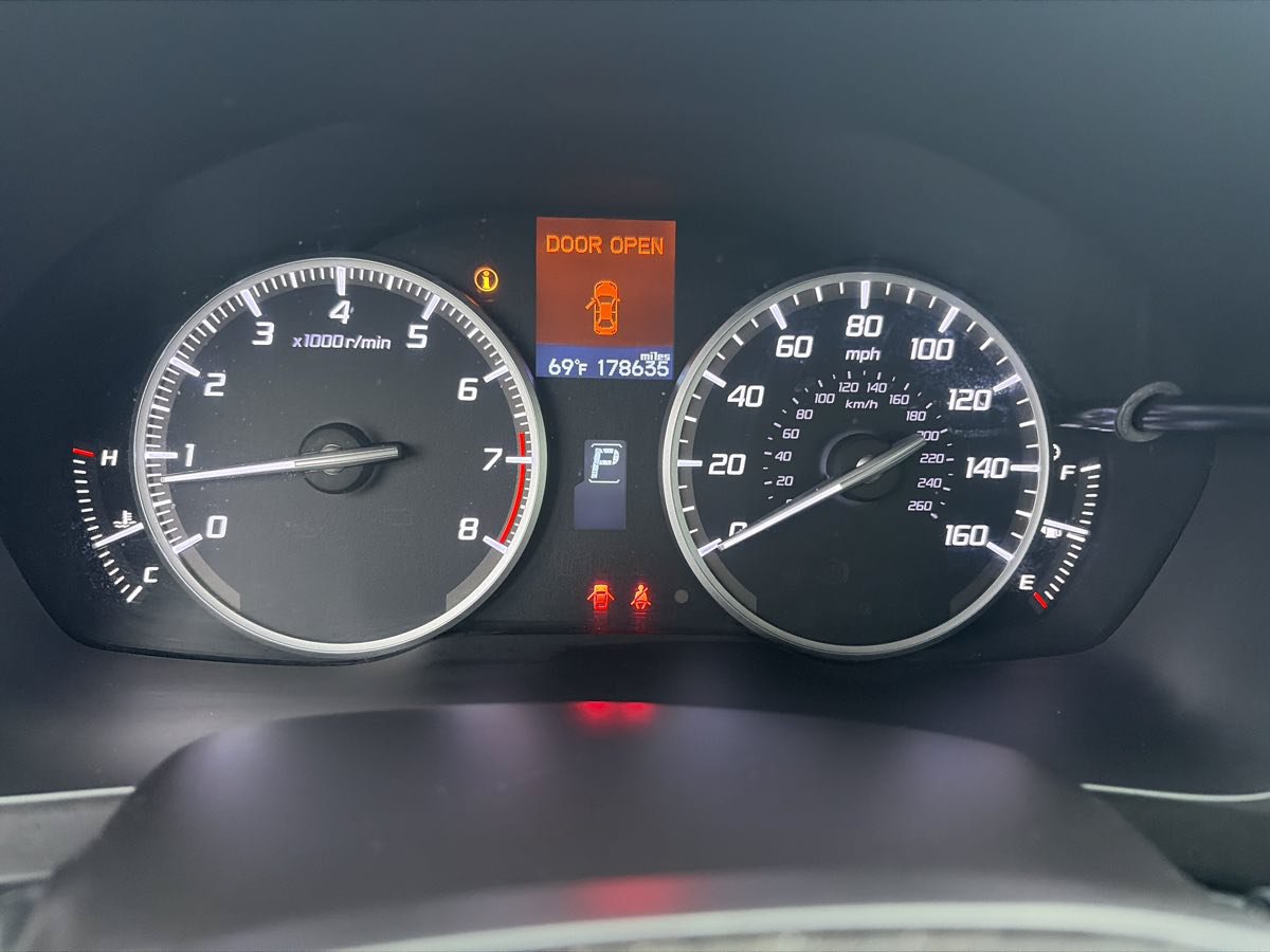 Used 2013 Acura ILX w/ Premium Package FWD image 36