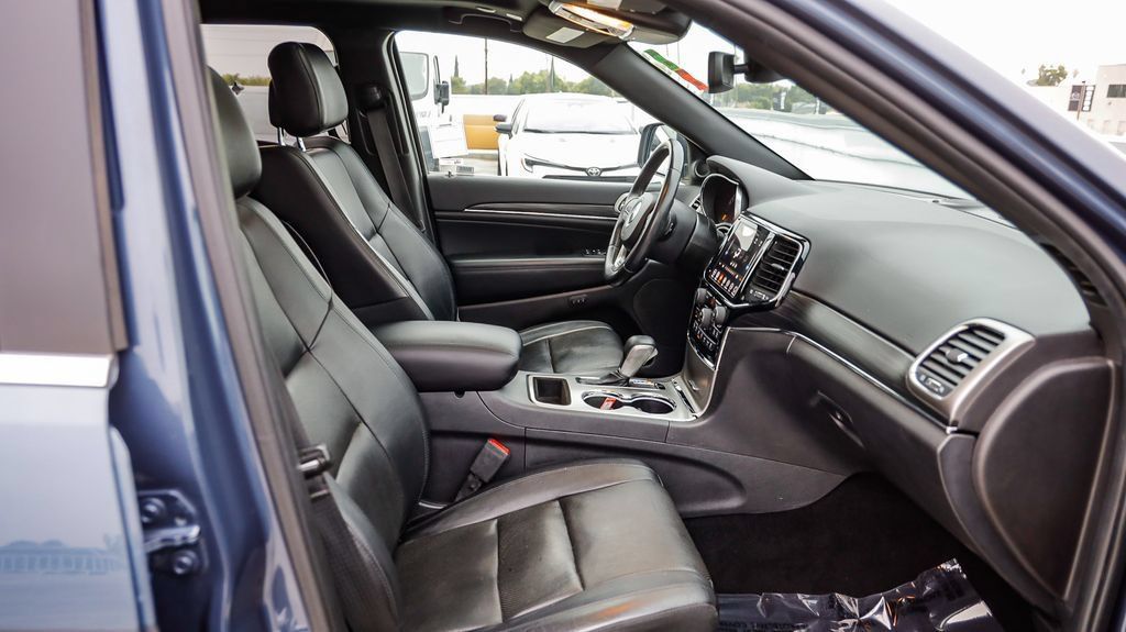 Used 2019 Jeep Grand Cherokee Limited w/ Luxury Group II RWD image 21