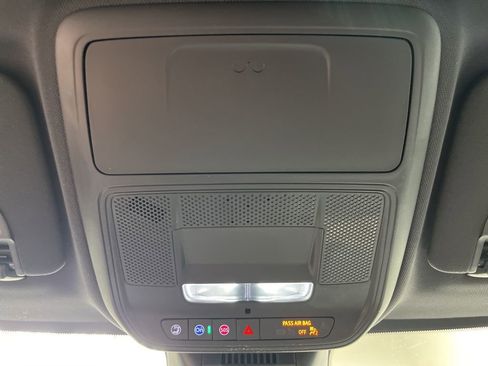 New 2026 GMC Terrain Elevation w/ Elevation Premium Package FWD image 21