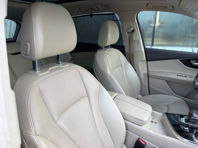 Used 2019 Audi Q7 3.0T Premium Plus w/ Premium Plus Package AWD/4WD image 21